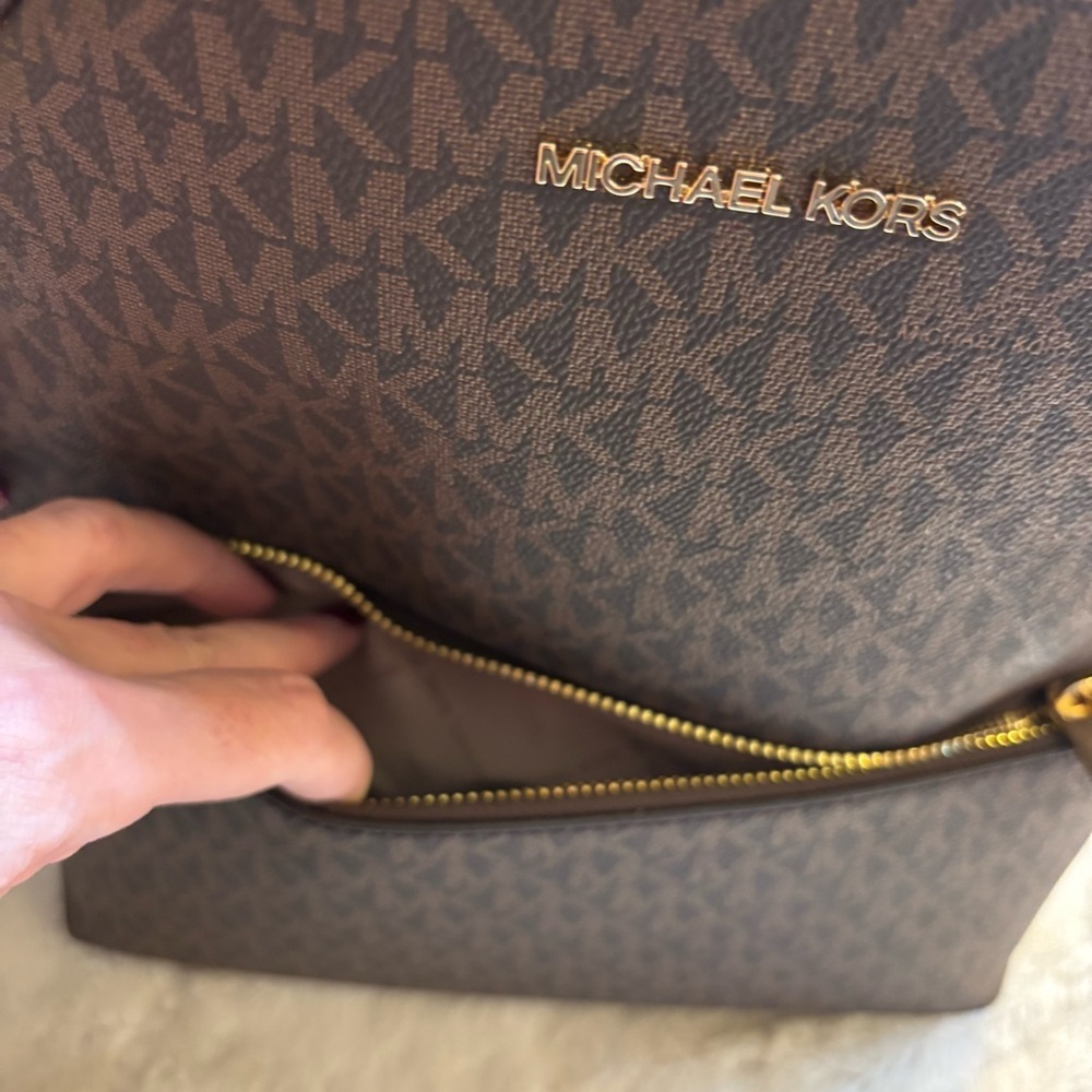 Sale! NWT Michael Kors Backpack Sheila Signature MK Brown Tan Leather Gold HW - Picture 9 of 16